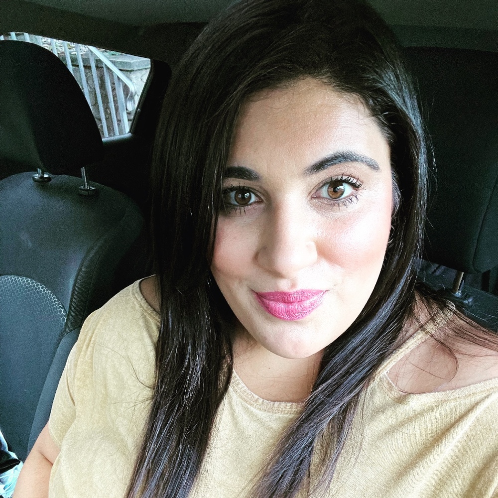 Meet your Posher, Stephanie